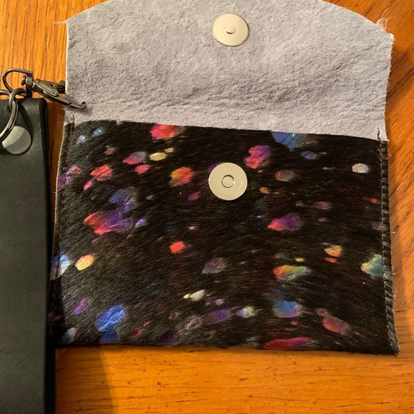 Sandra Ling wristlet - Picture 2 of 3